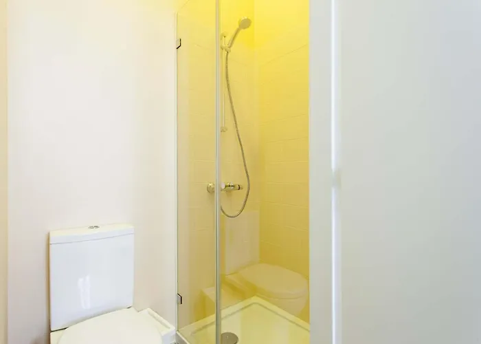 Διαμέρισμα 2 Bedroom Located Heart Of