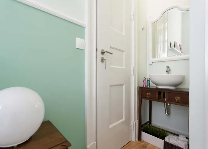 Διαμέρισμα 2 Bedroom Located Heart Of *