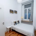 2 Bedroom Located Heart Of