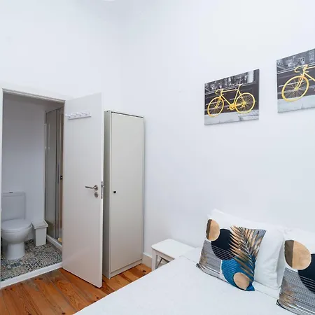 2 Bedroom Located Heart Of Apartament