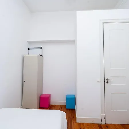 2 Bedroom Located Heart Of * Lizbona